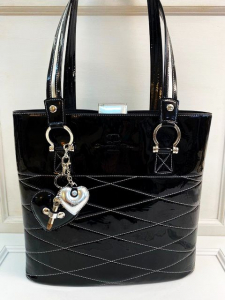 Bag in black and silver leather