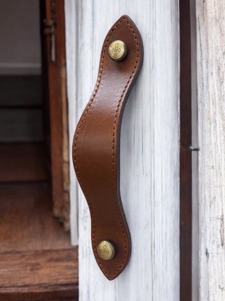 Furniture Handle Leather Stitched Antique Eng. Screws A