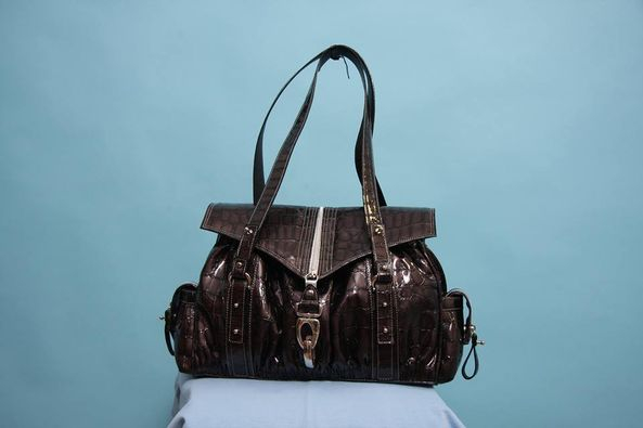 Leather bag in imitation crocodile skin