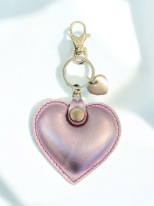 Brezplačna dostava Usnjeni obesek Rose Pearl