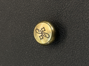 Furniture Stylish Handle Sewn Engraved antique screws